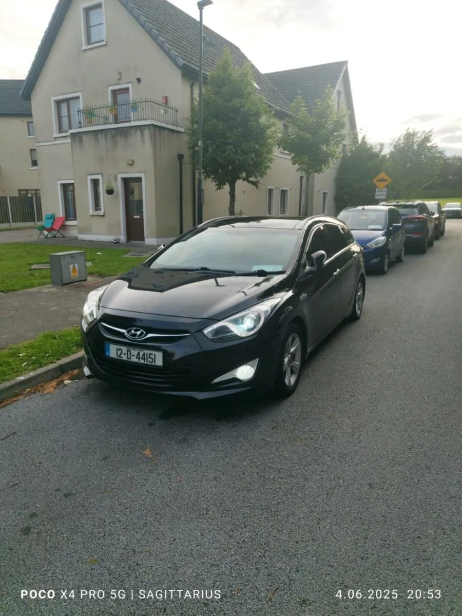 Hyundai i40 estate 2012 premium - Image 2