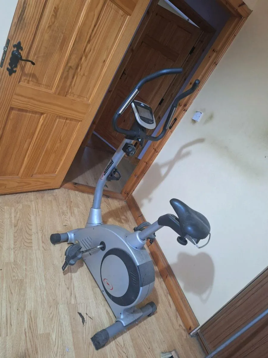 Exercise bike - Image 2