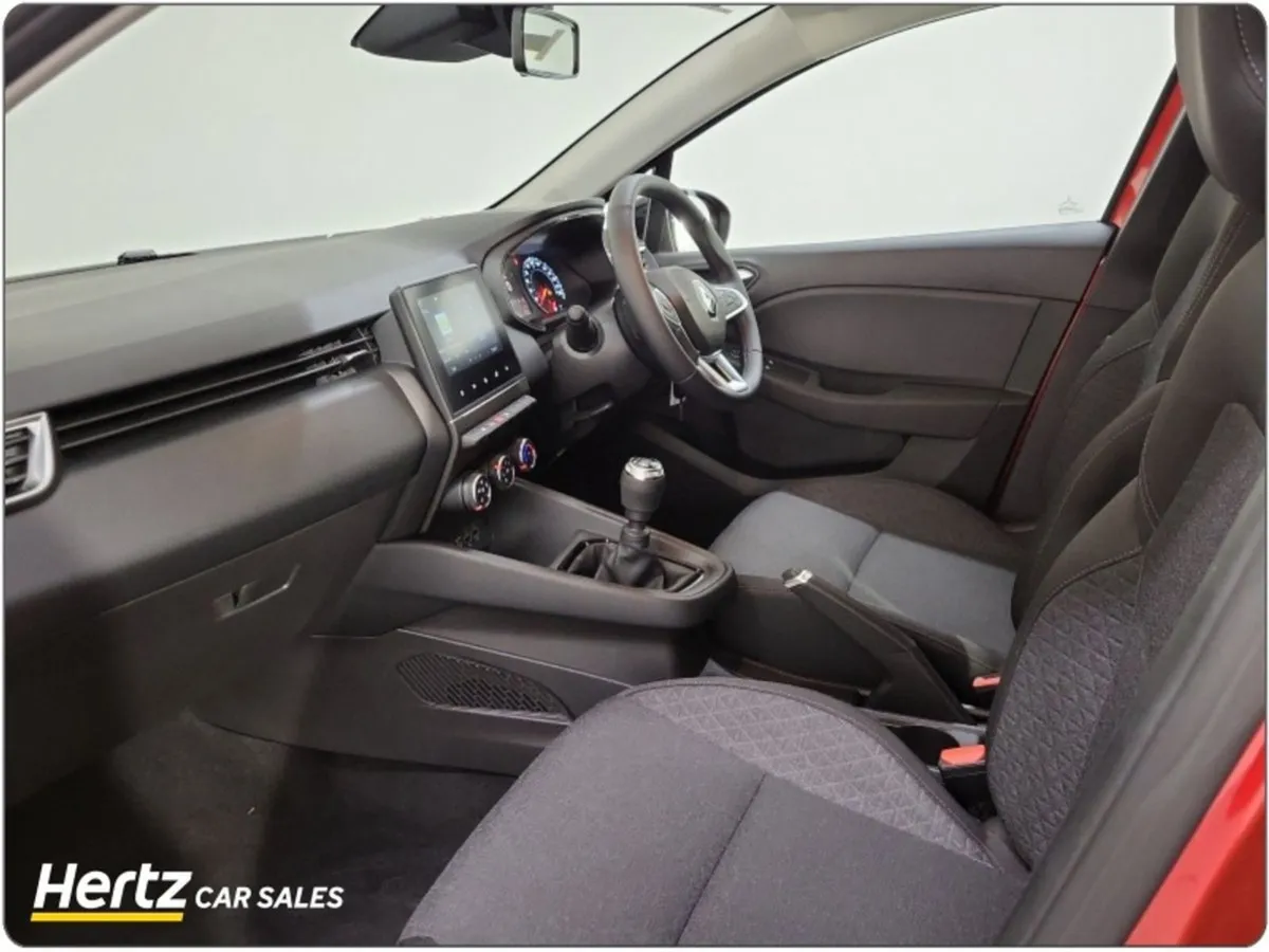 Renault Clio Equilibre 1.0 Petrol Manual - Image 4
