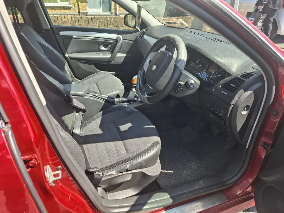 Renault Laguna 2008 - Image 2