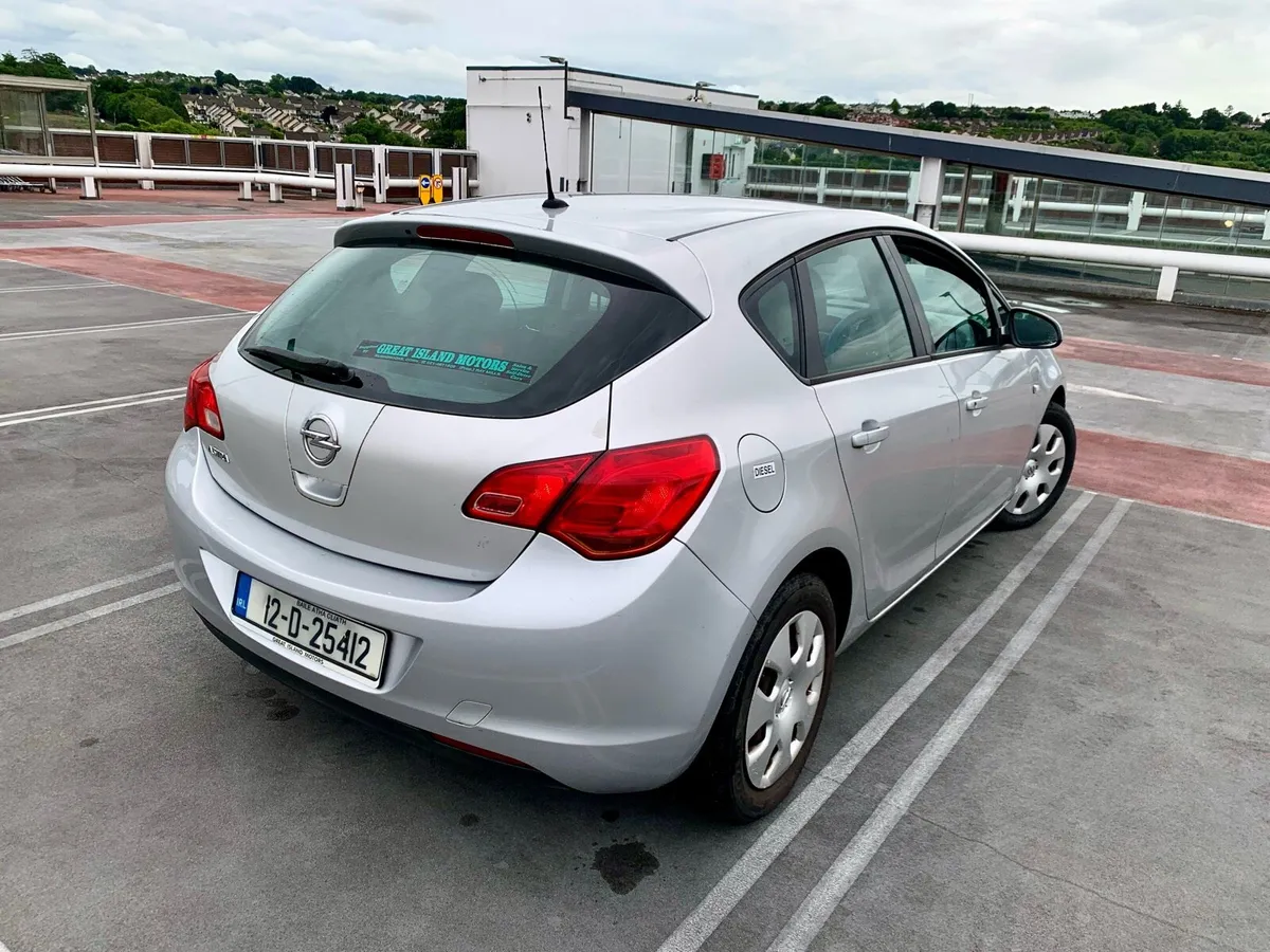 Opel Astra 1.3 Diesel Manual Driving perfectly - Image 4