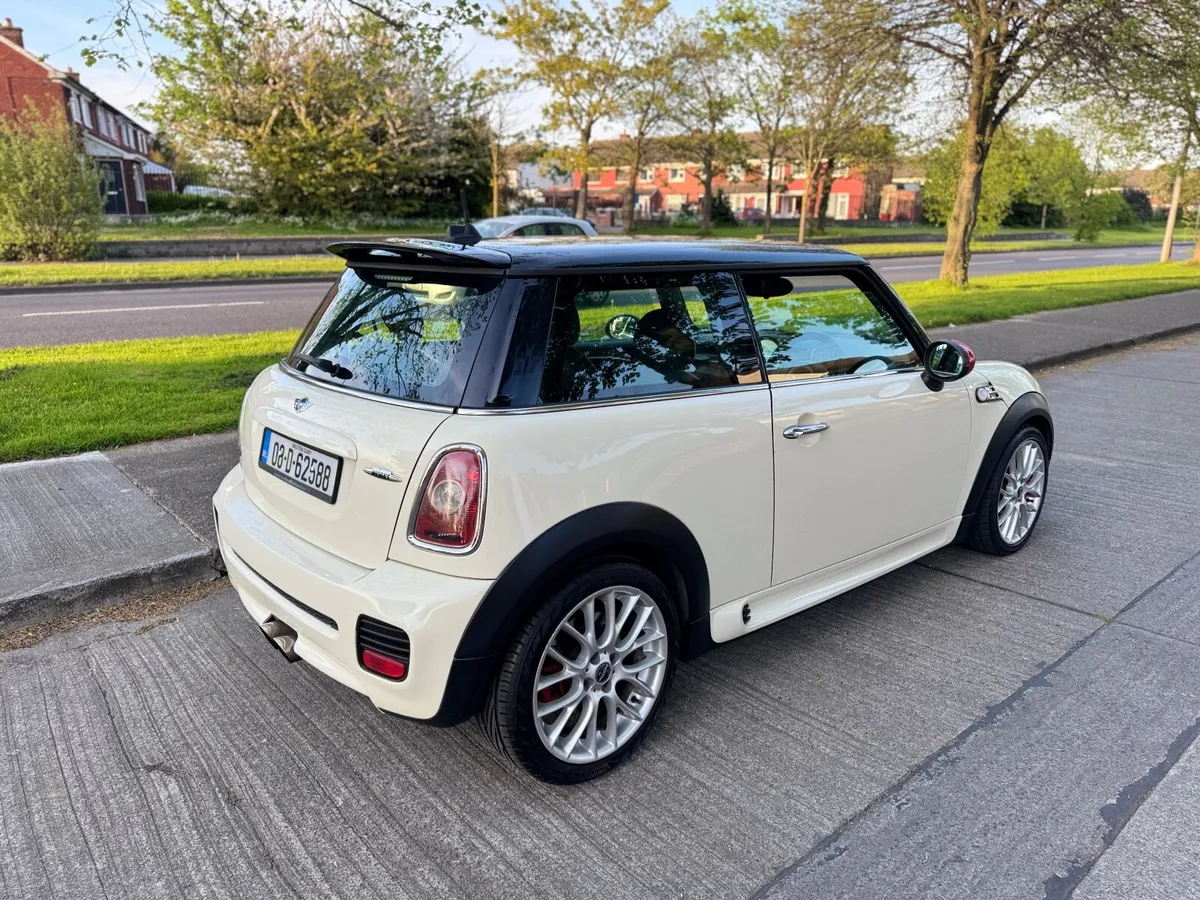 Mini John Cooper Works 2008 COLLECTOR CARS - Image 3