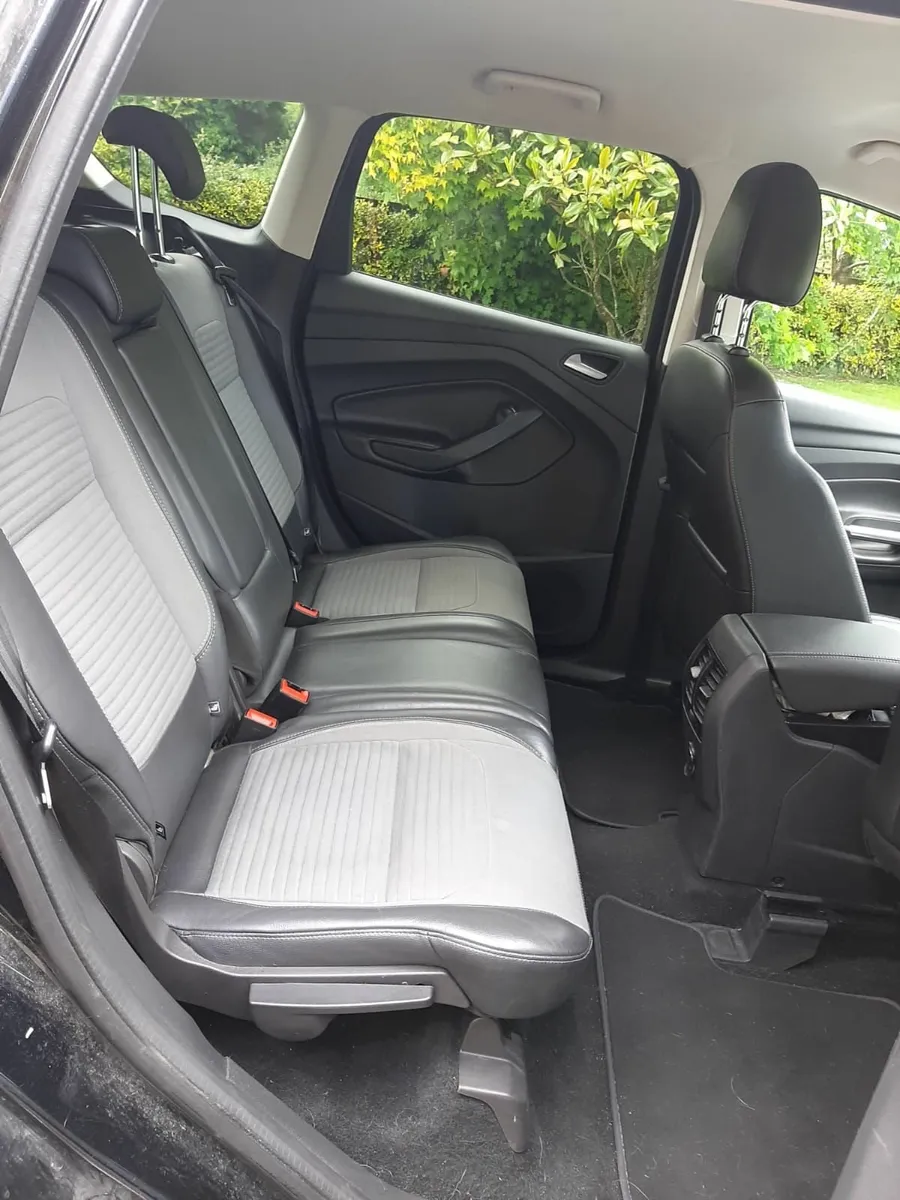 Ford Kuga 2017 - Image 2