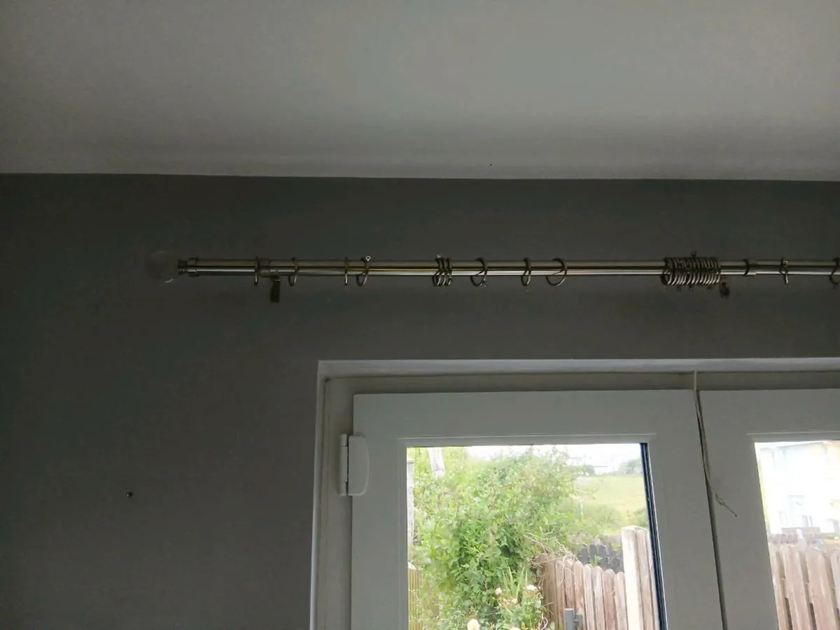 Curtain poles - Image 1
