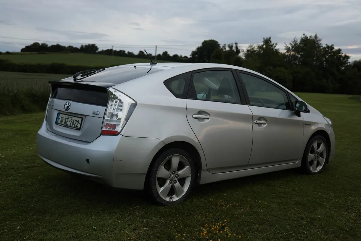 Toyota Prius 2010 - Image 4