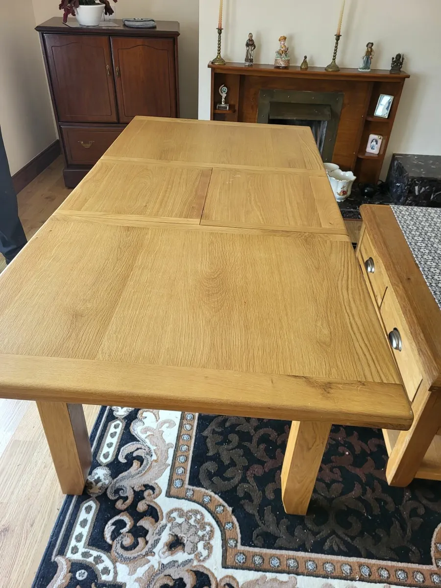 Kitchen table - Image 1