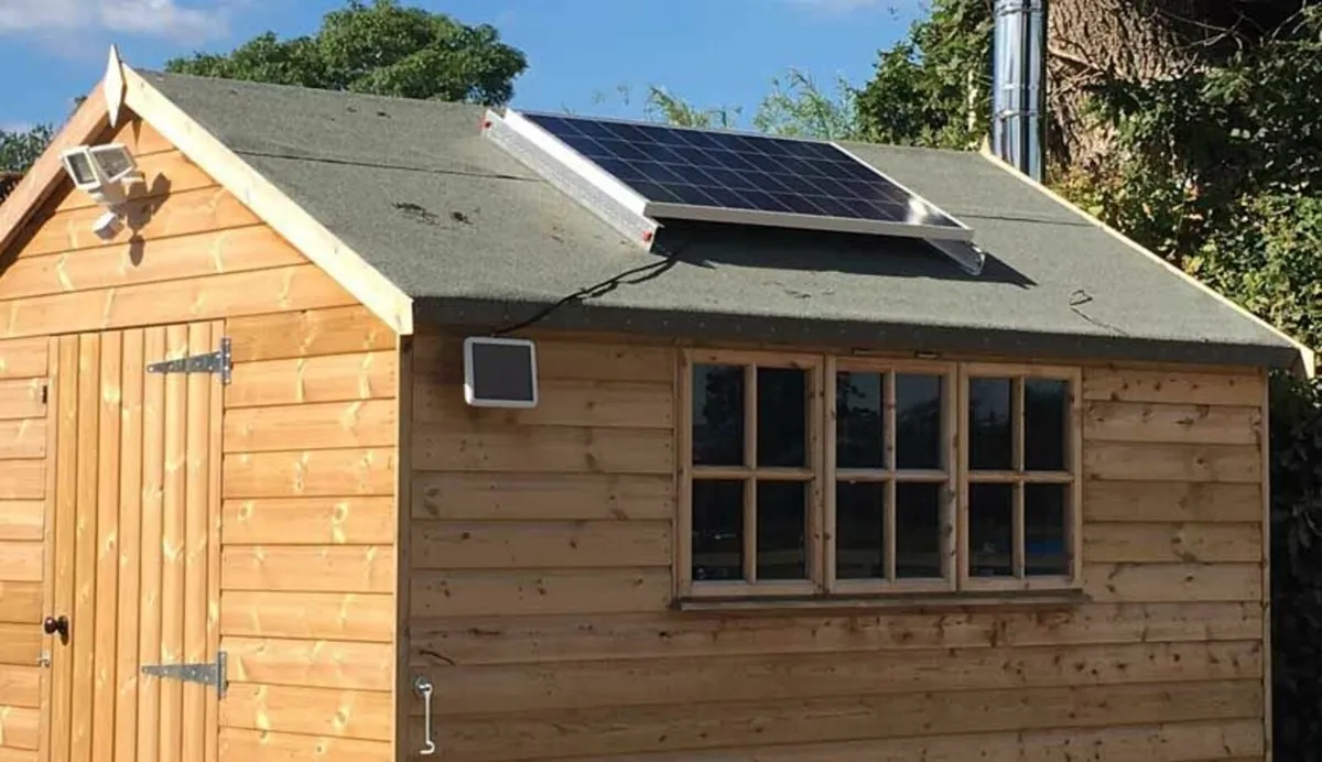 12V 100W solar panel kit for shed lighting CCTV - Image 1