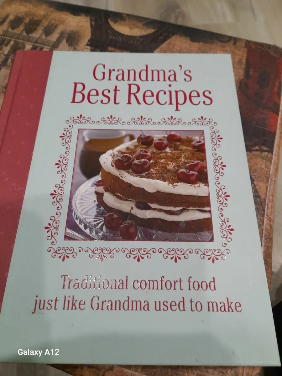 Four fabulous Cookbooks - Image 1