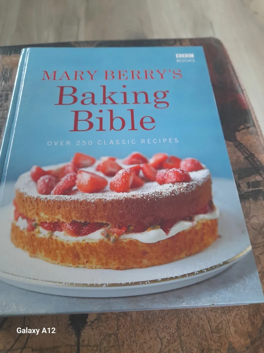 Five fabulous Cookbooks - Image 1
