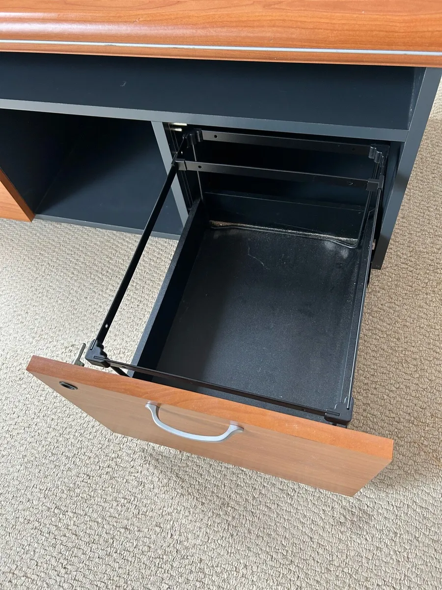 Office tv unit/filing cabinet - Image 3