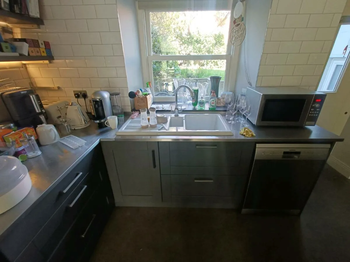 Kitchen including appliances - Image 2