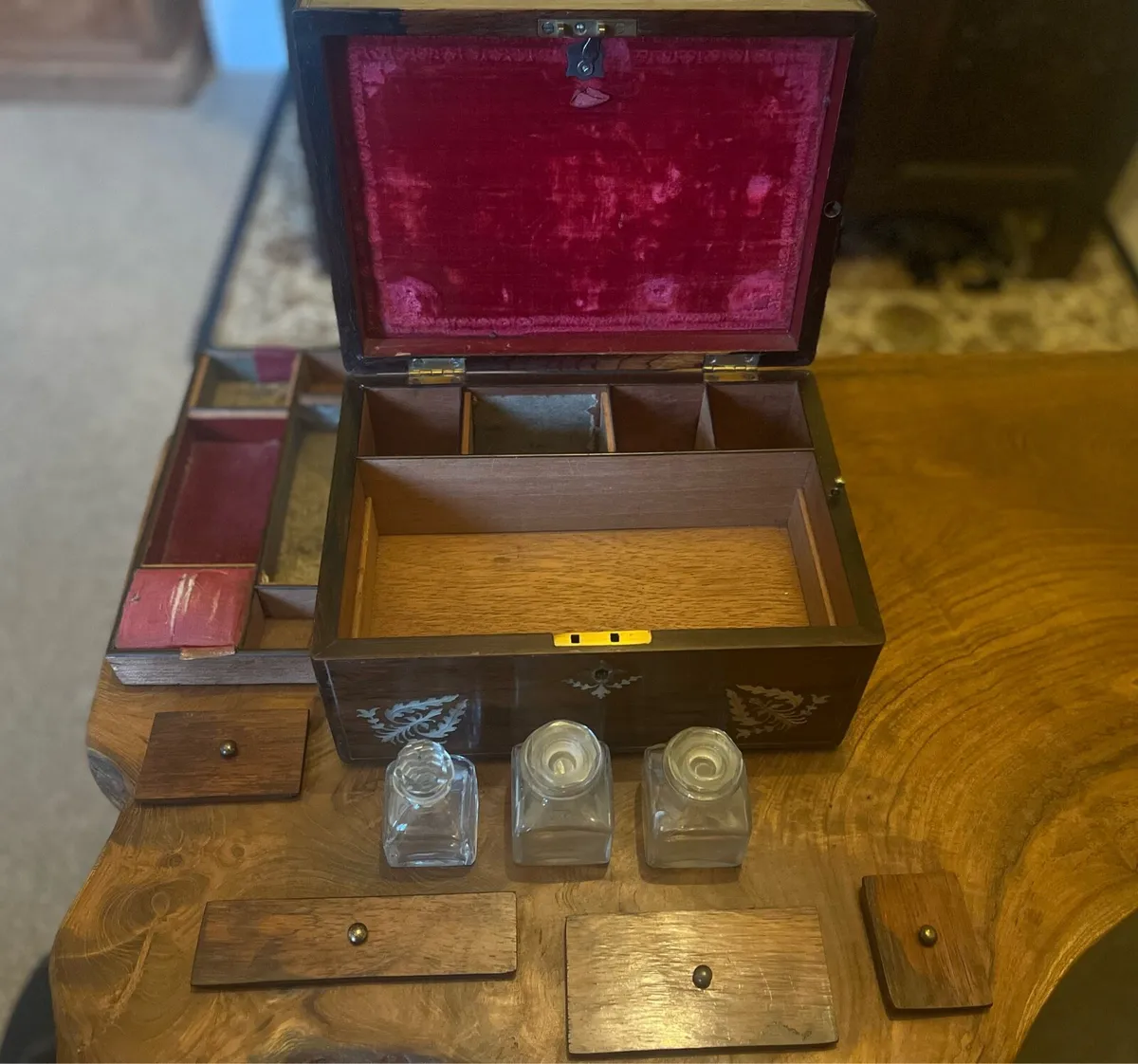Victorian Mother of Pearl Inlaid Jewellery Box - Image 4