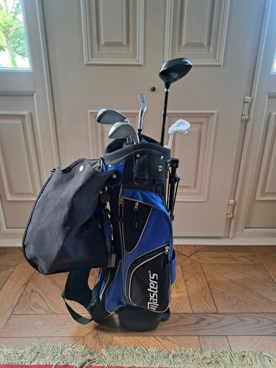 Junior left handed golf set - Image 1