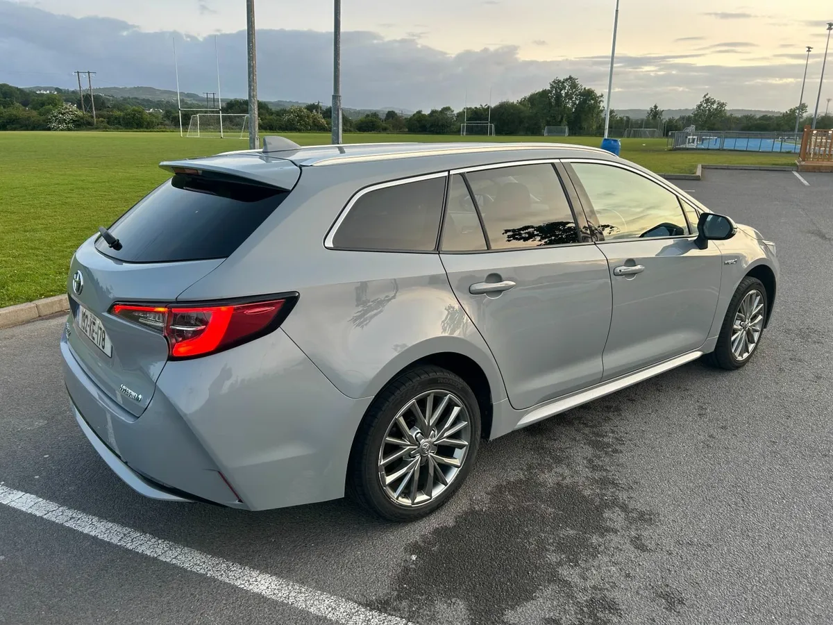 Toyota Corolla Hybrid SOL T/S - Image 3