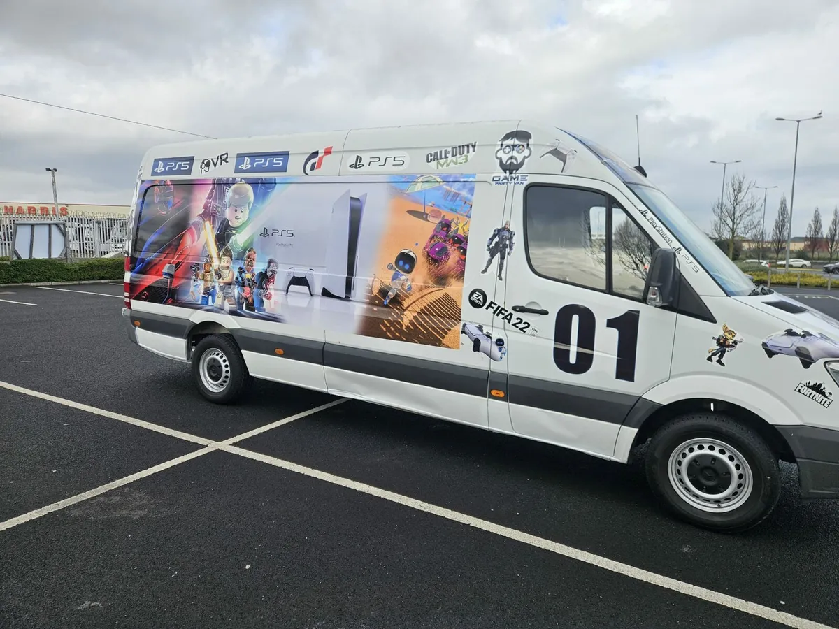 Gaming van to sell or lease - Image 1