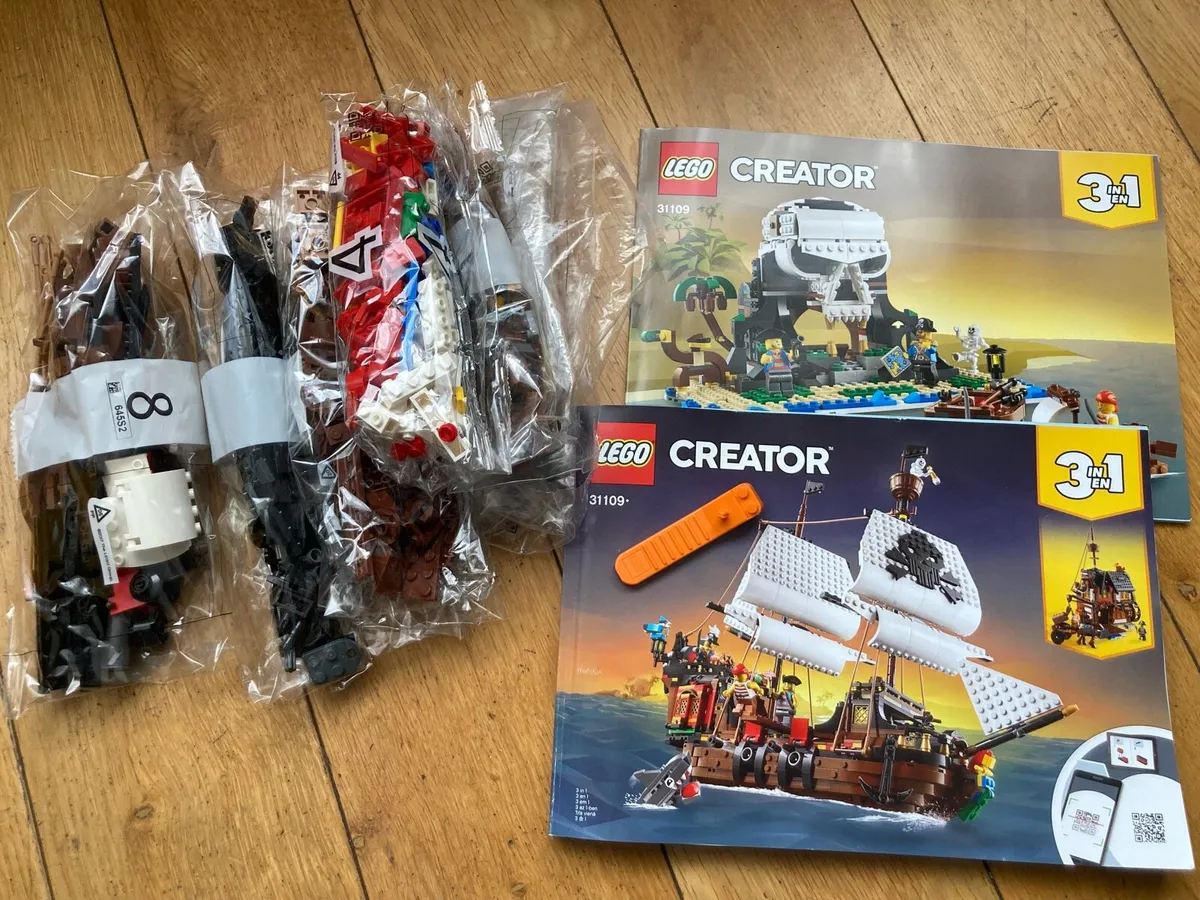 Lego Pirate Ship - Image 3