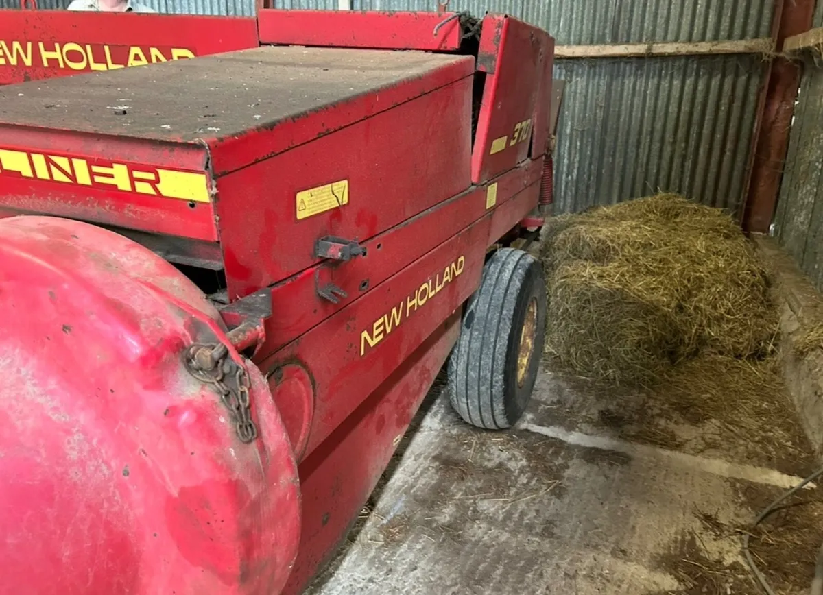 New Holland Baler - Image 2