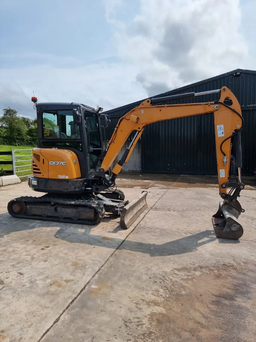 2019 CASE CX37C **POWER ANGLE BLADE** - Image 2