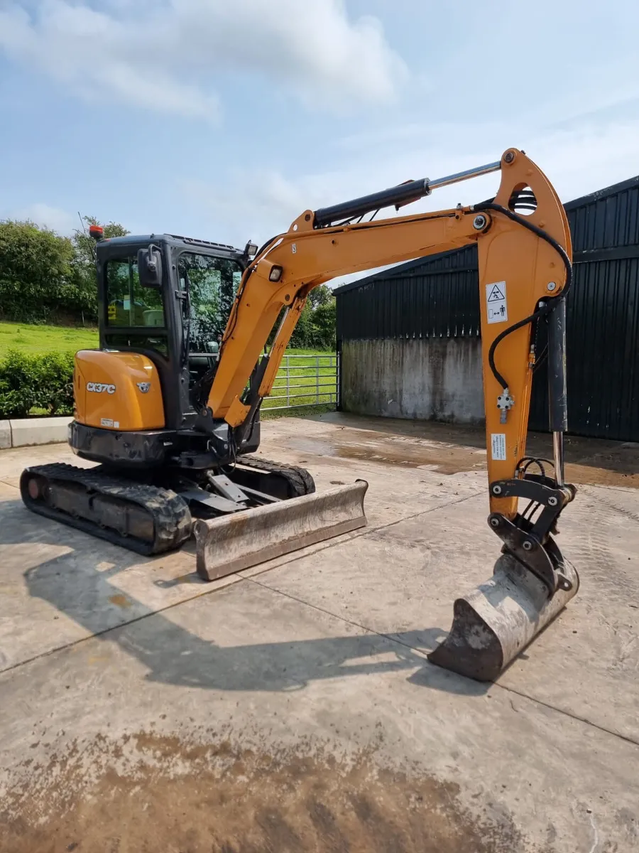 2019 CASE CX37C **POWER ANGLE BLADE** - Image 1