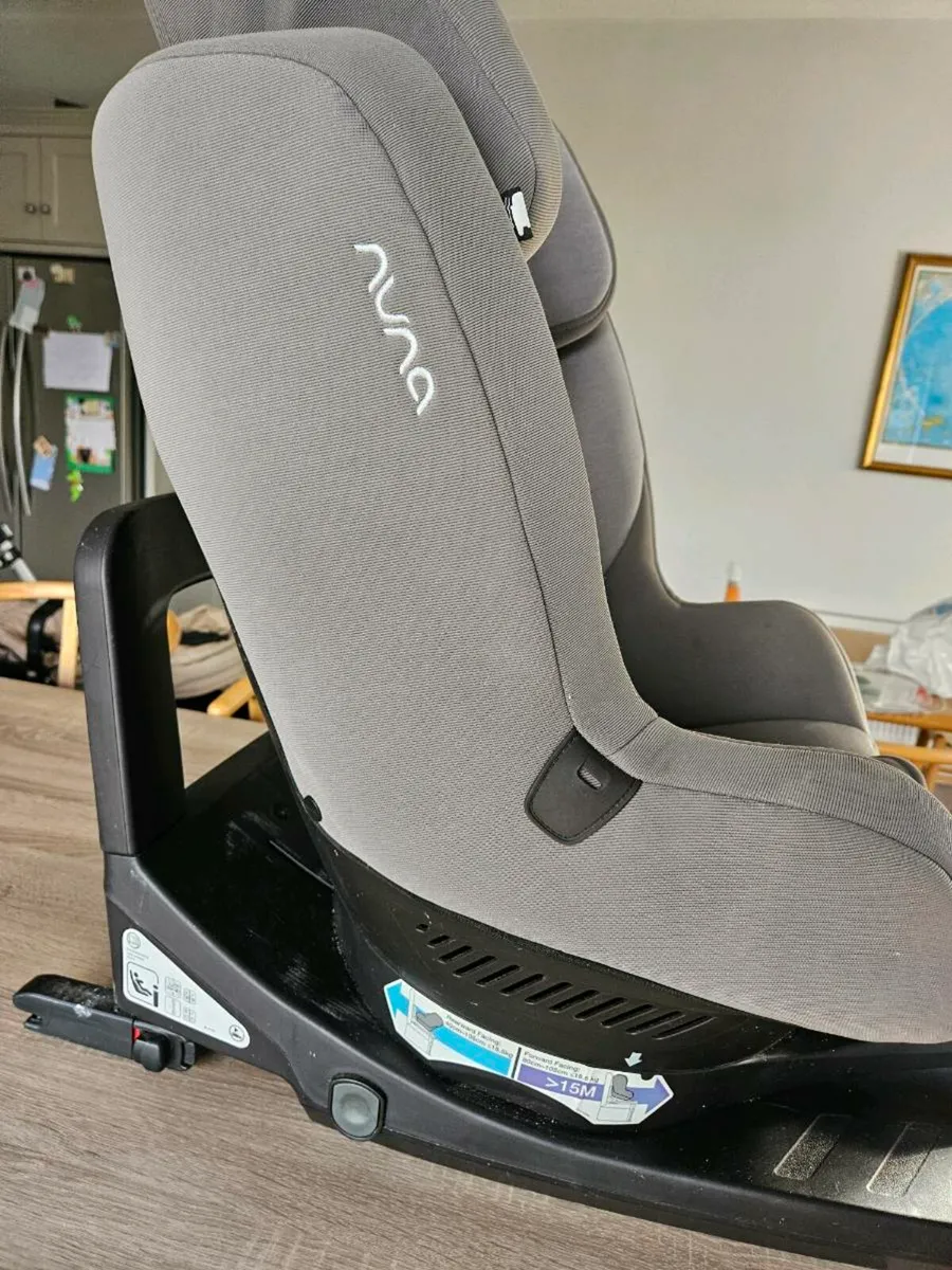 Child Car Sear - Image 1