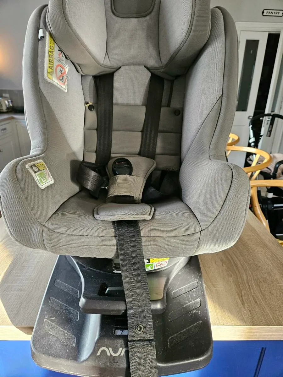 Child Car Sear - Image 3