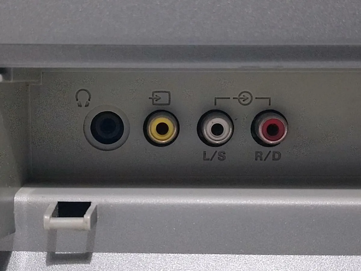 21" CRT TV Sanyo CE21DN5-R - Image 2