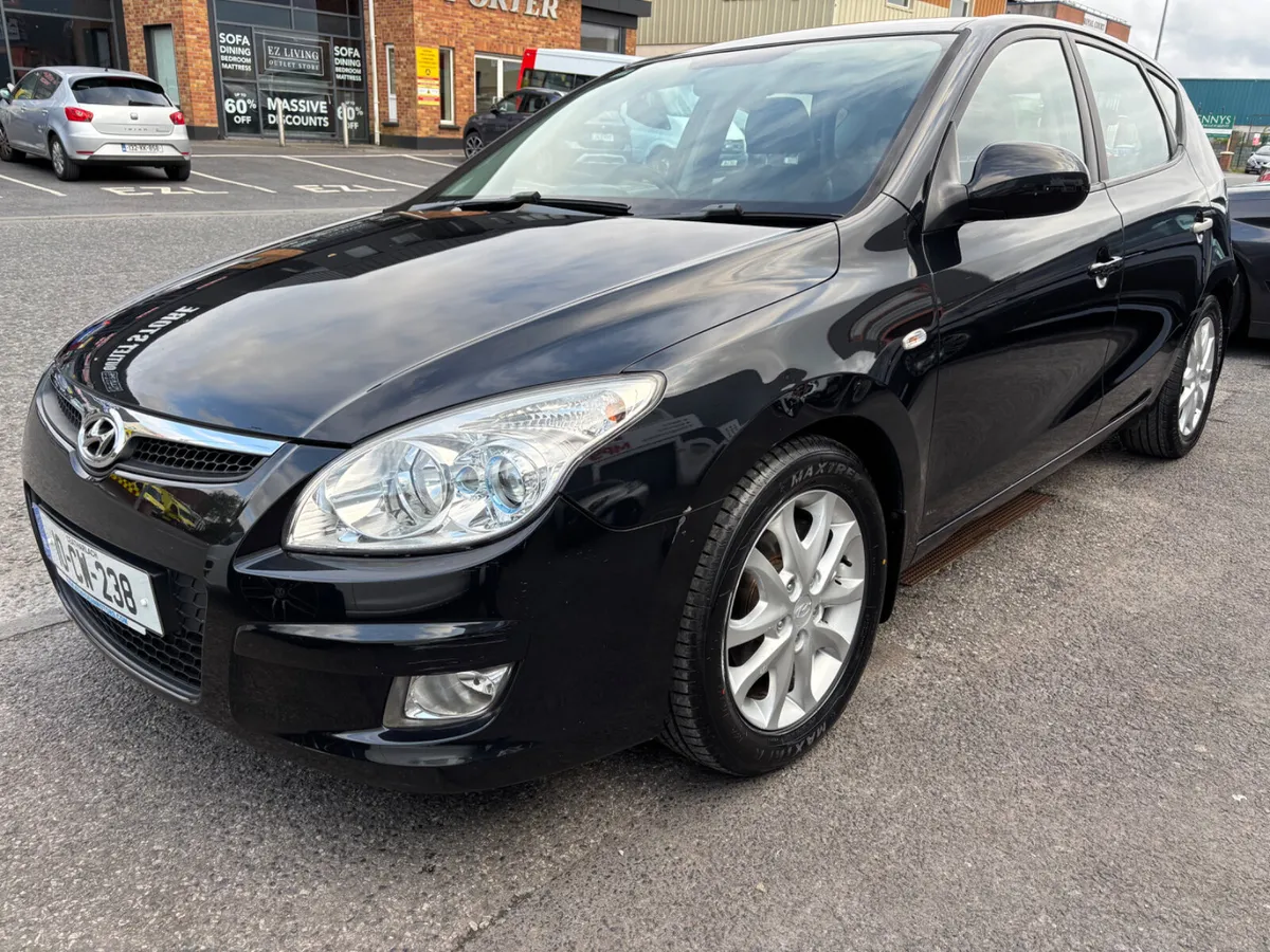 Hyundai i30 2010 - Image 2