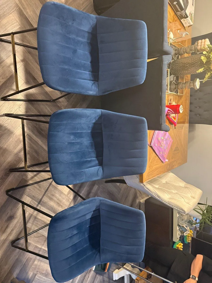 High stools - Image 1