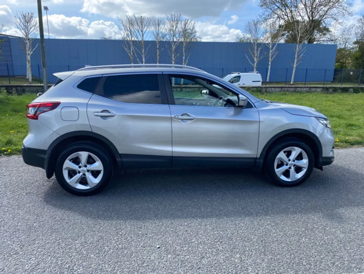 Nissan QASHQAI 1.5 SV 18 4DR - Image 4