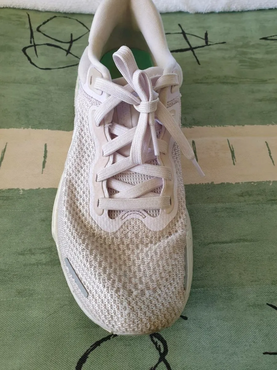 Nike ZoomX Invincible Run Flyknit Womens Trainers - Image 3