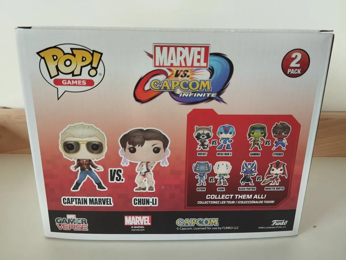 Funko Pop Captain Marvel vs Chun Li 2Pack - Image 3