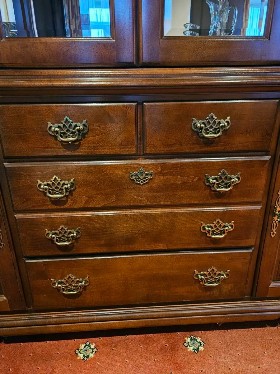 Display Cabinet - Image 3
