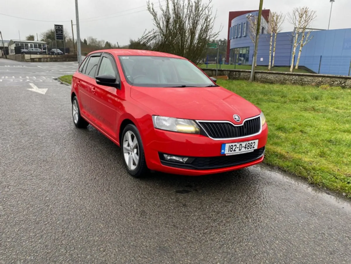 Skoda Rapid Sportback Ambition 1.4 TDI 90hp 4DR - Image 3