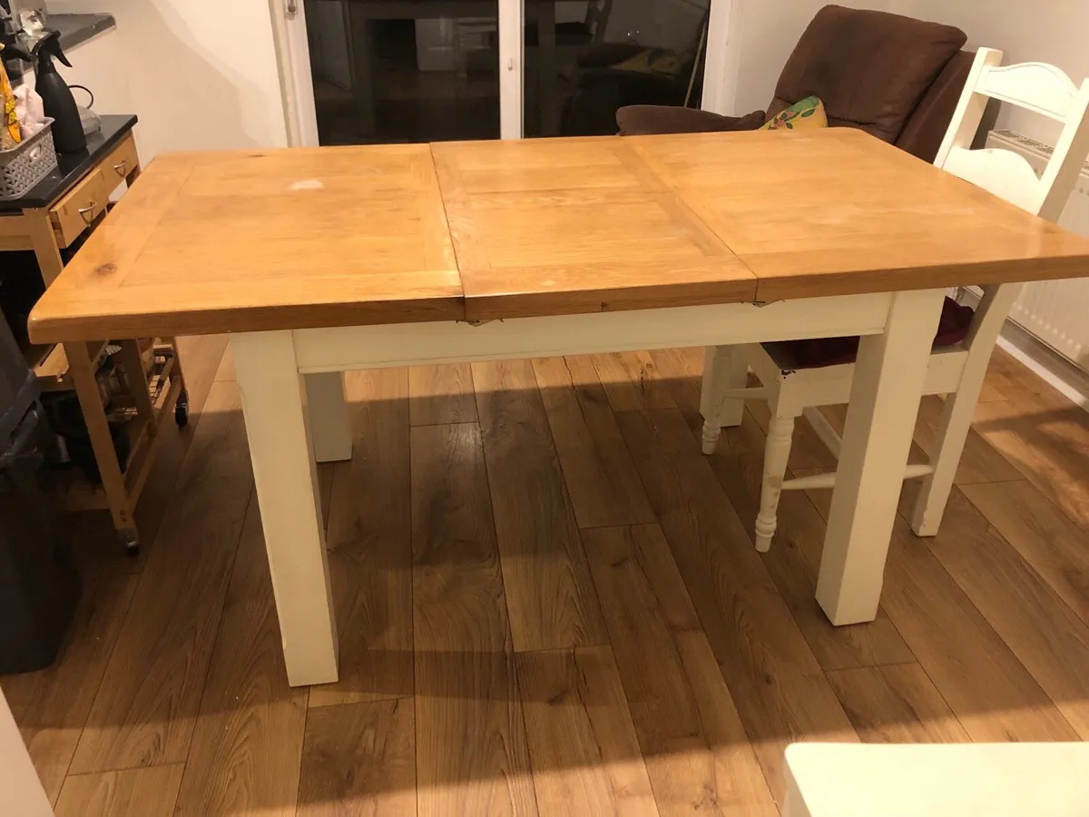 Dining table and chairs - Image 1
