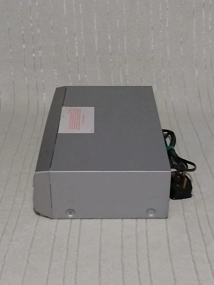 VCR ZX 106 in excellent condition - Image 2
