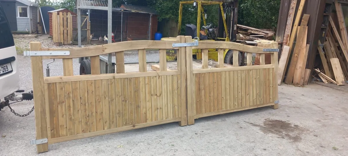 New Timber Entrance Gates - Image 2