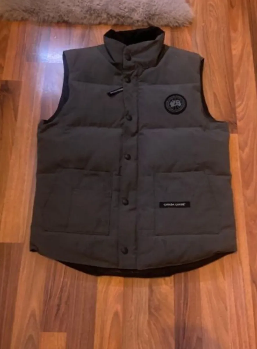 Canada Goose Men's Grey and Black Gilet - Image 1