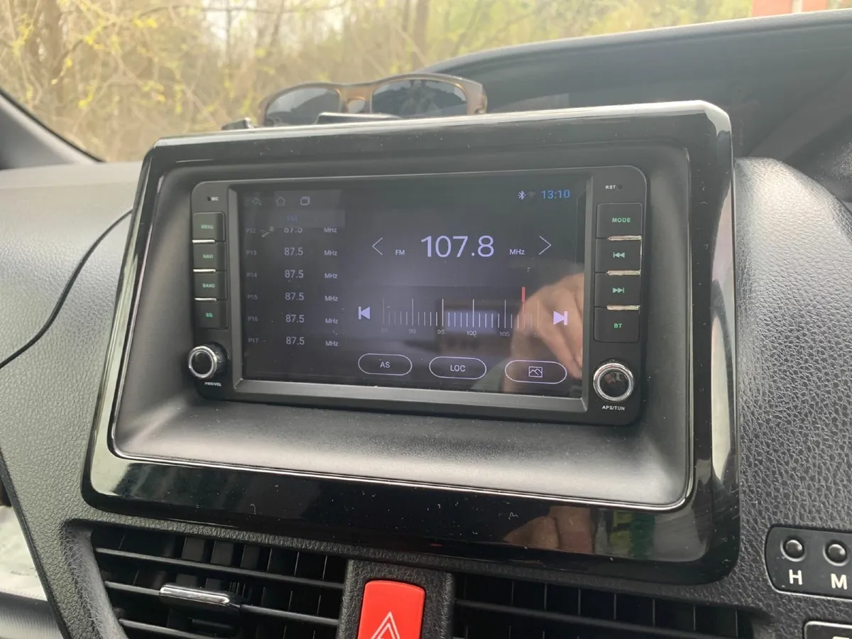 Toyota Landcruised Hilux Yaris Android radio - Image 1