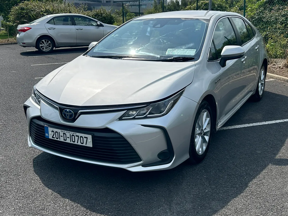 2020 TOYOTA COROLLA LUNA HYBRID - Image 4
