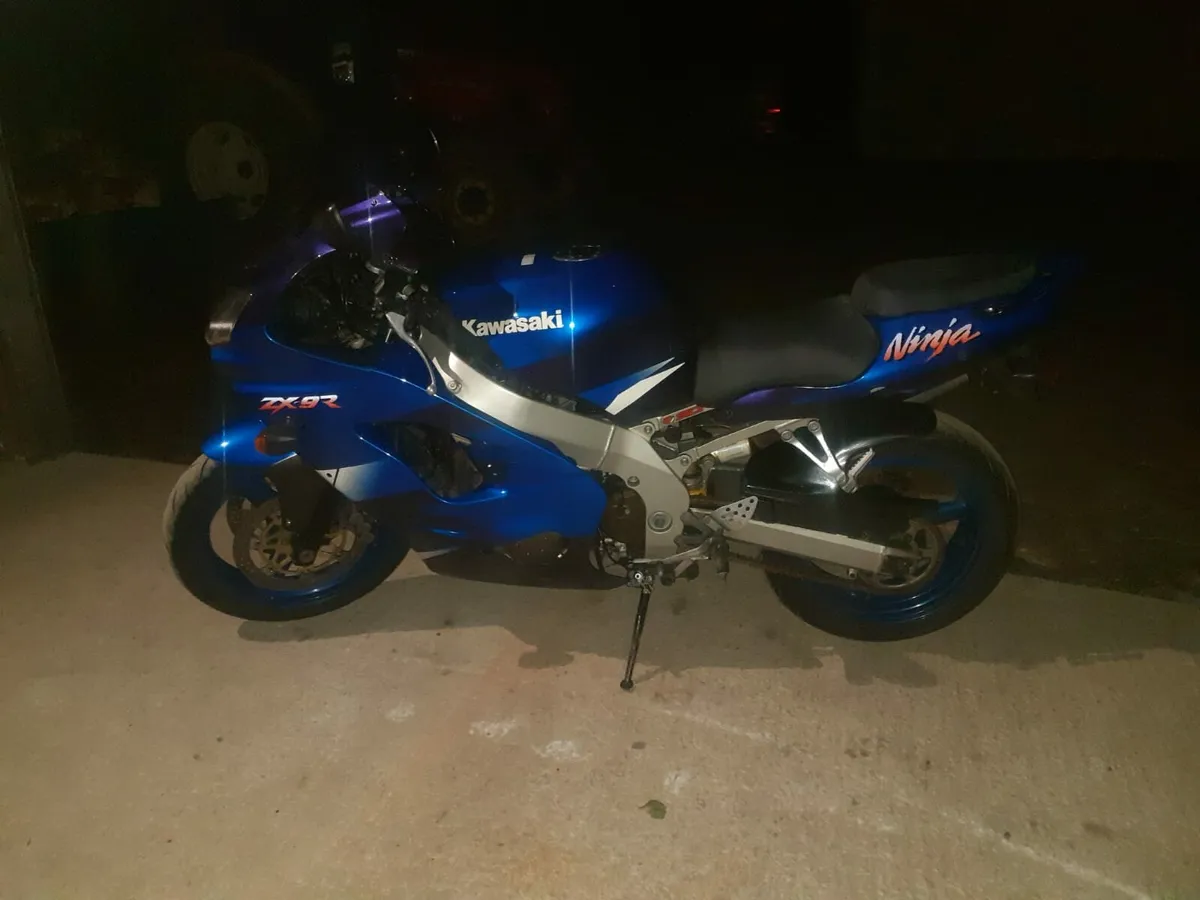 Kawasaki ninja zx9r - Image 2