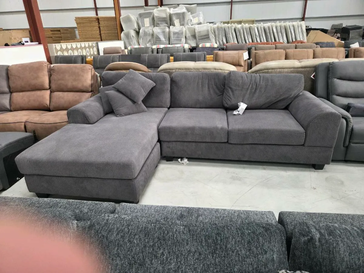 Brand new large corner sofa reduced