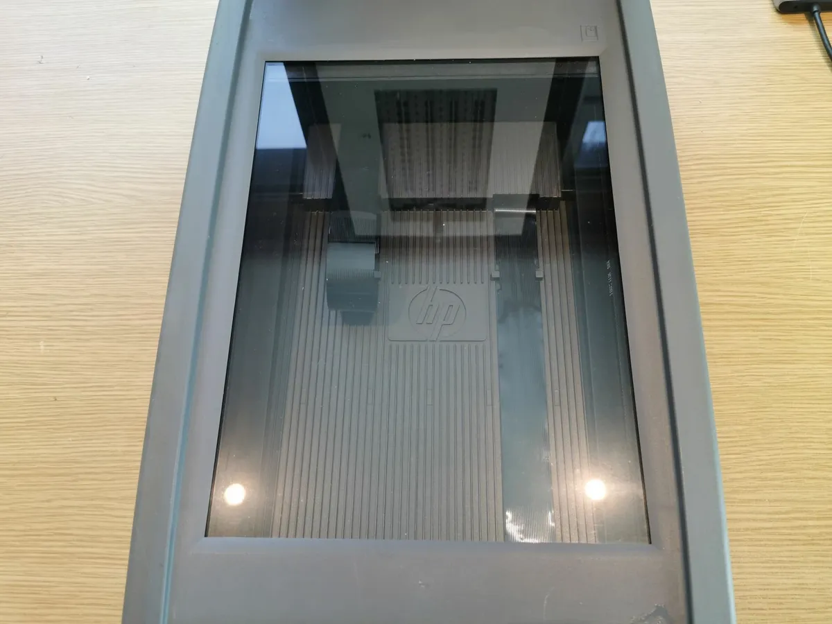 HP 5530 flatbed photo scanner with Auto-feed - Image 2