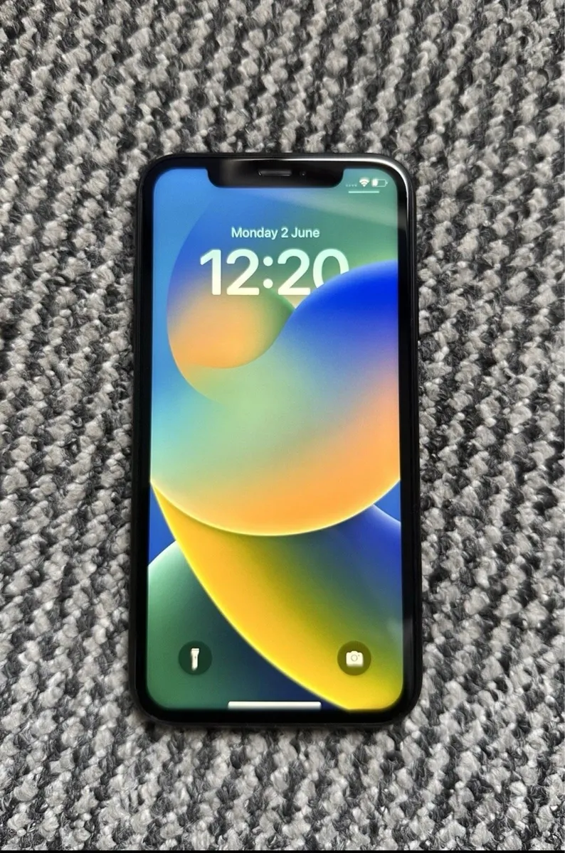 iPhone XR unlock 64GB black - Image 4