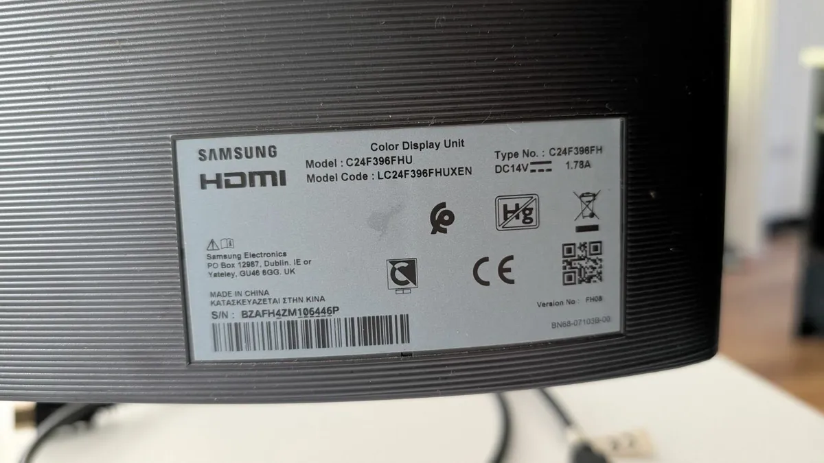 Samsung 24" Curved Monitor - Image 2