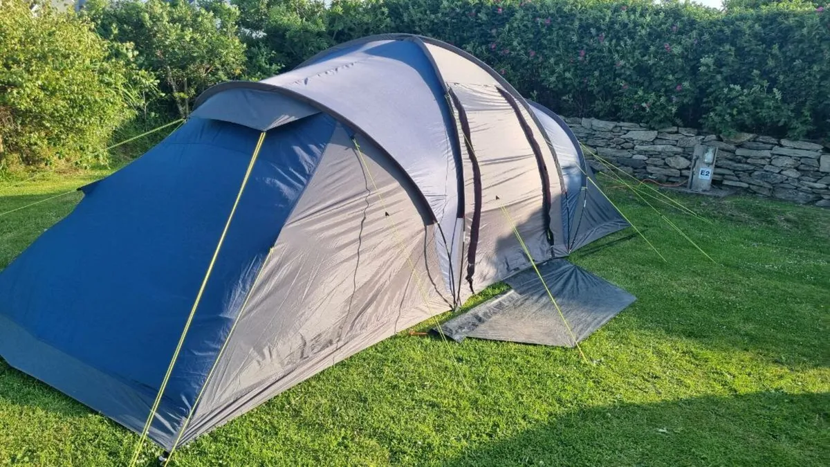 Tent - Image 1