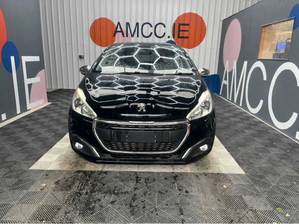 Peugeot 208 1.2 PETROL / 37k KMs / REVERSE CAMERA - Image 2