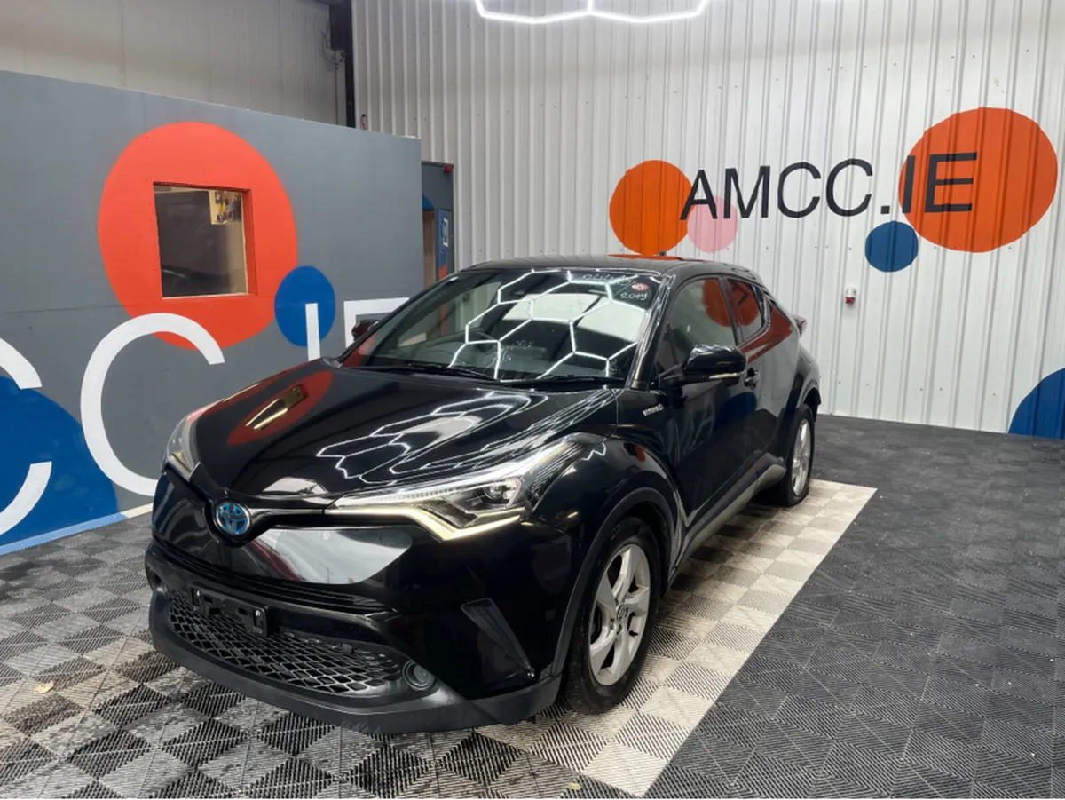 Toyota C-HR 1.8 HYBRID / 58k KMs /  ADAPTIVE CRUIS - Image 3