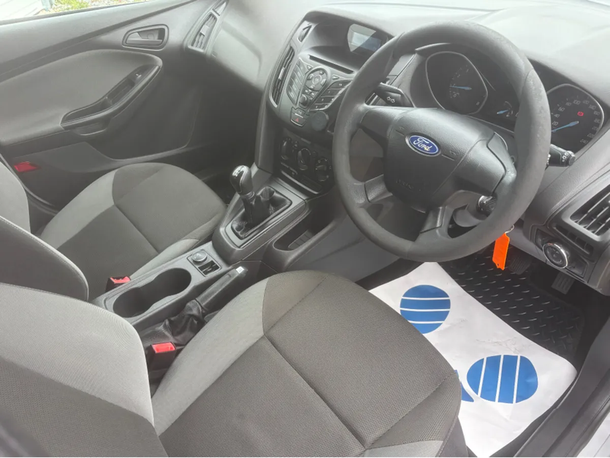 Ford Focus 1.6  PETROL 105PS 4DR - Image 2