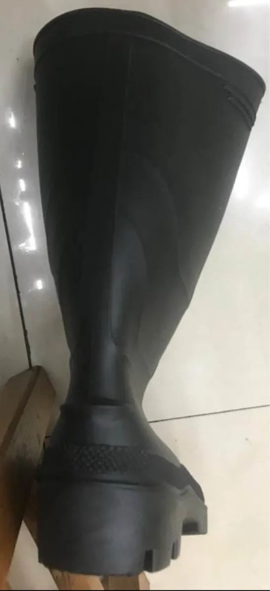 Wellingtons willes boots new - Image 3