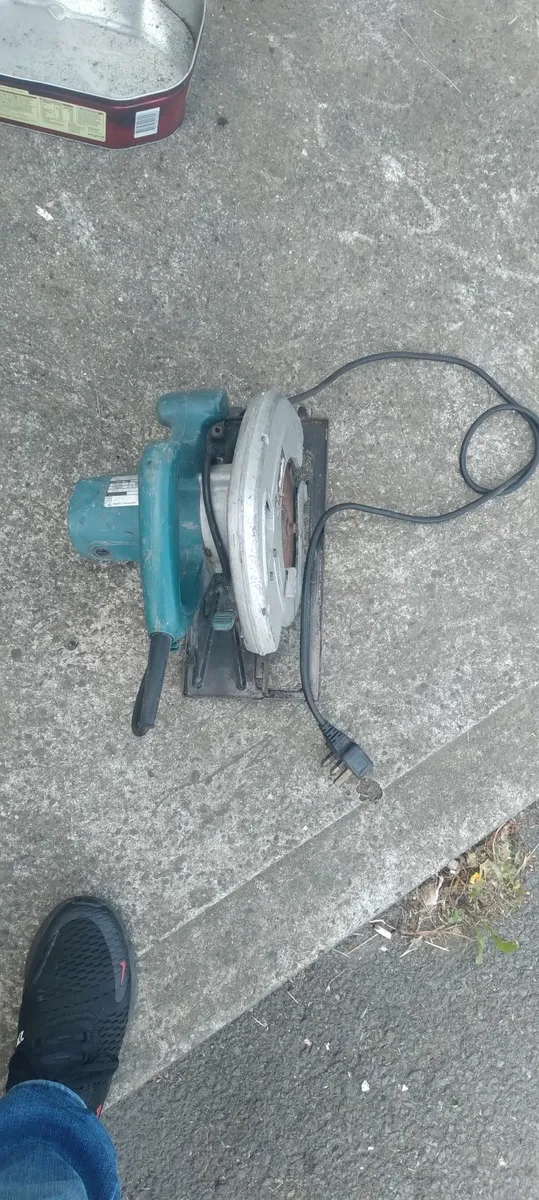 2  skills saw working perfect price too sell - Image 3